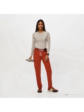 women's Auburn Yola™ High Waisted - Skinny Scrub Pants - S / Auburn | FIGS